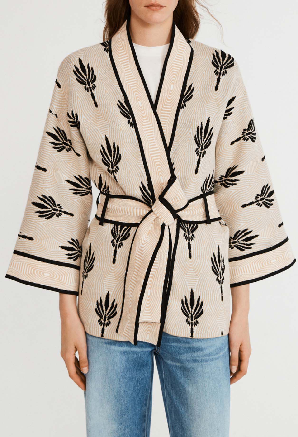 Leichte Jacke mit langen Ärmeln