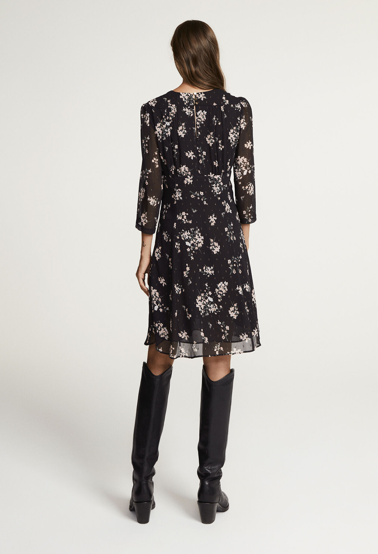 Geschnürtes Kleid