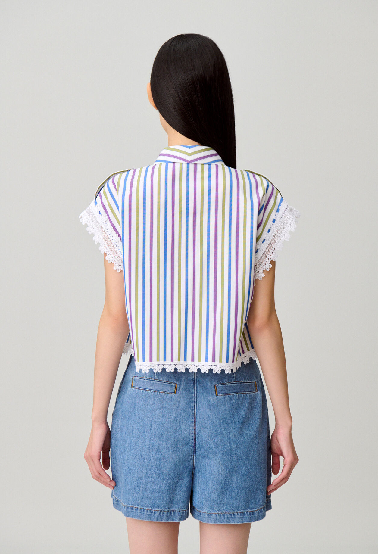 Gestreifte Bluse mit Spitze