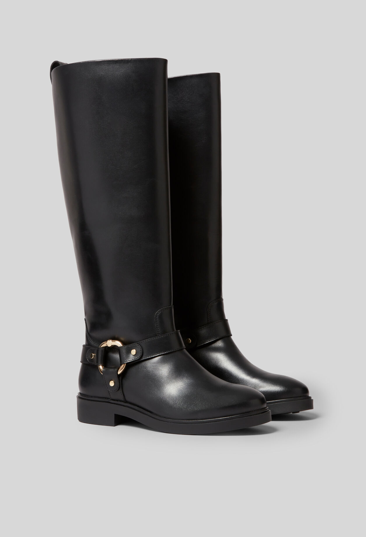 Hohe Lederstiefel