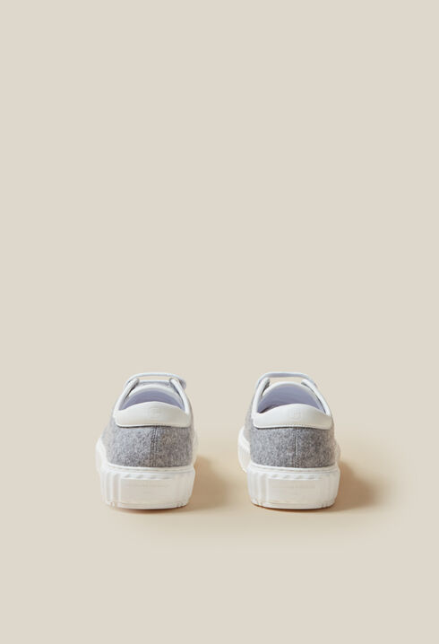 Graue Filz-Turnschuhe