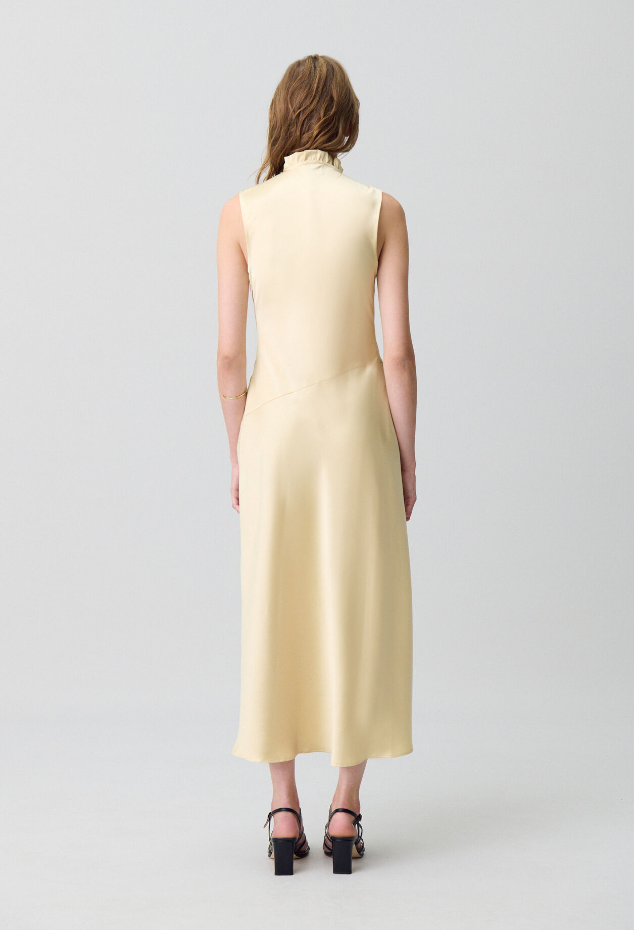Fließendes Maxikleid