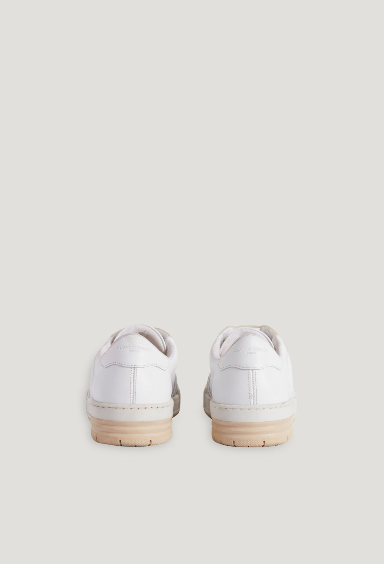 Weiße Sneakers