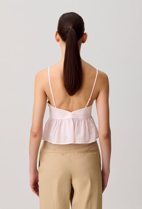 Top mit tiefem Ausschnitt