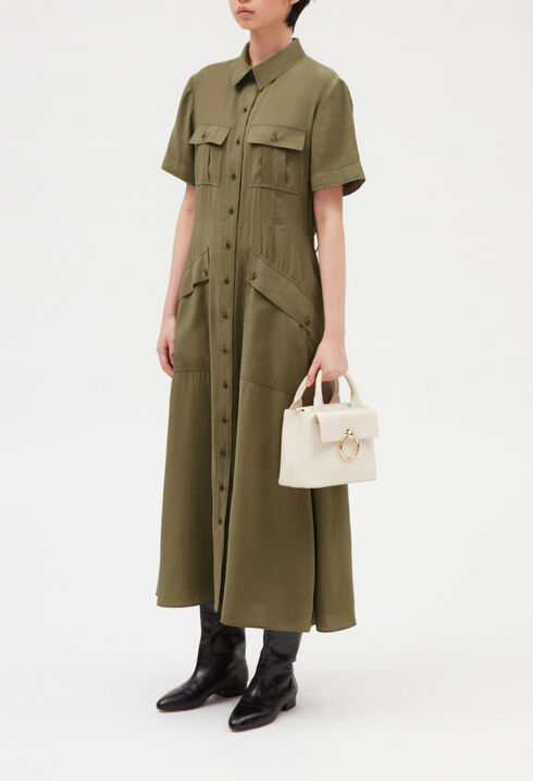 Flie&szlig;endes kurz&auml;rmeliges Midikleid 