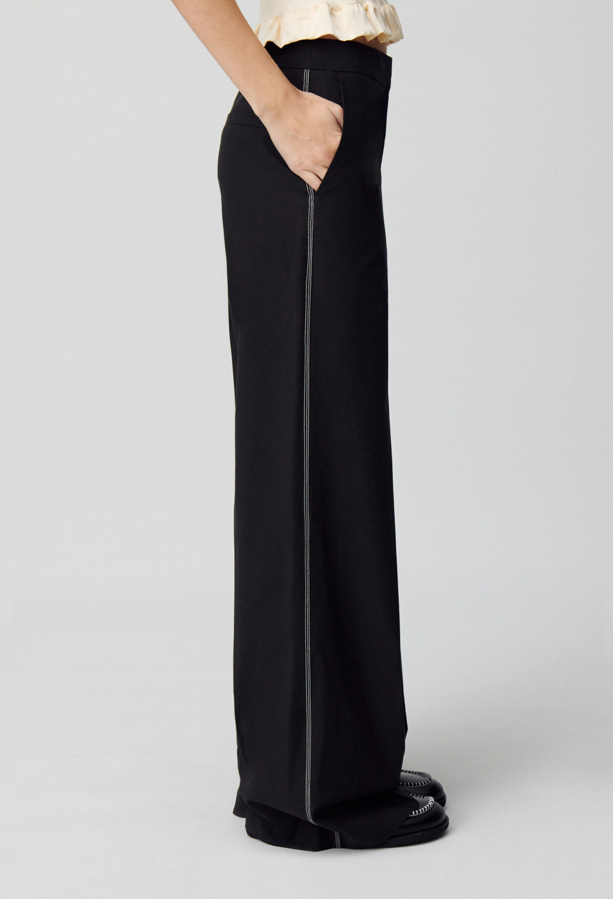 Weit geschnittene Hose