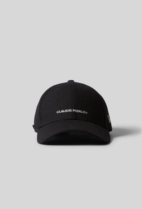 Schwarzes Cap mit Claudie Pierlot-Logo