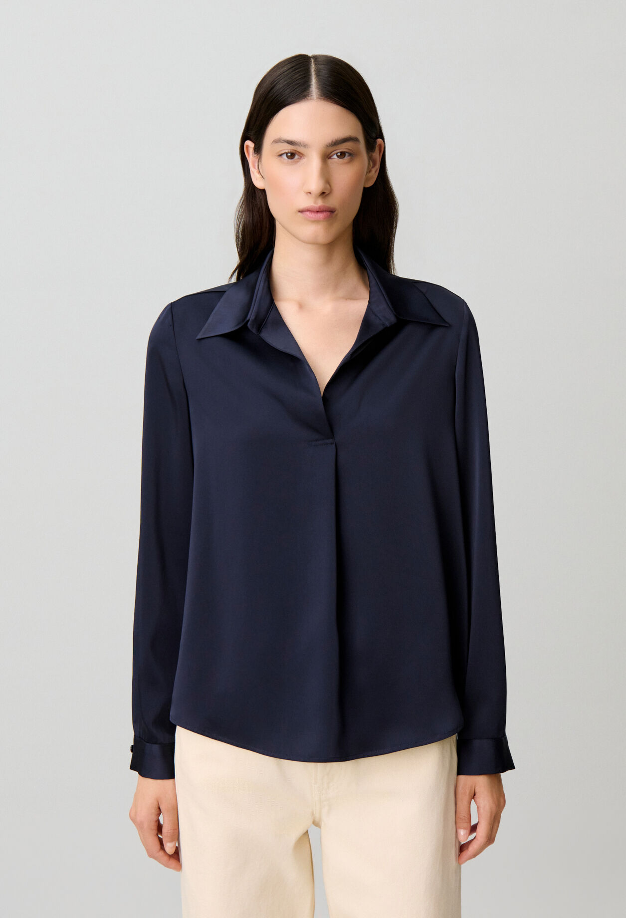 Gerade Bluse mit Falten