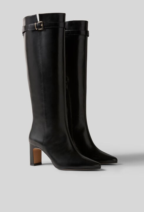Hohe gewachste Glattlederstiefel