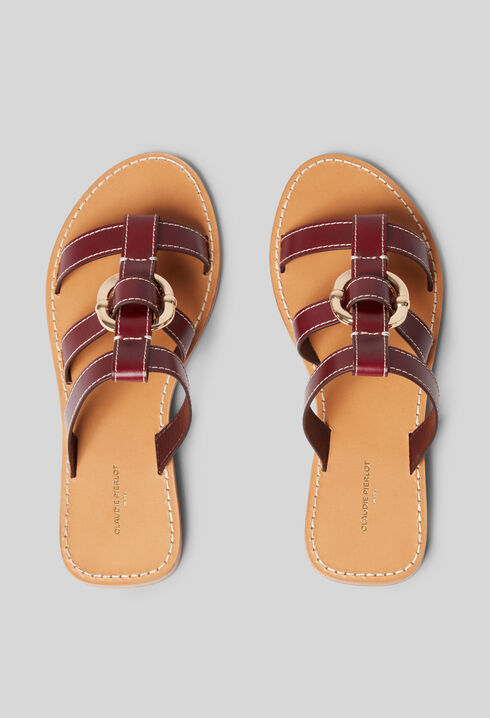 Sandalen mit Riemen und Ring