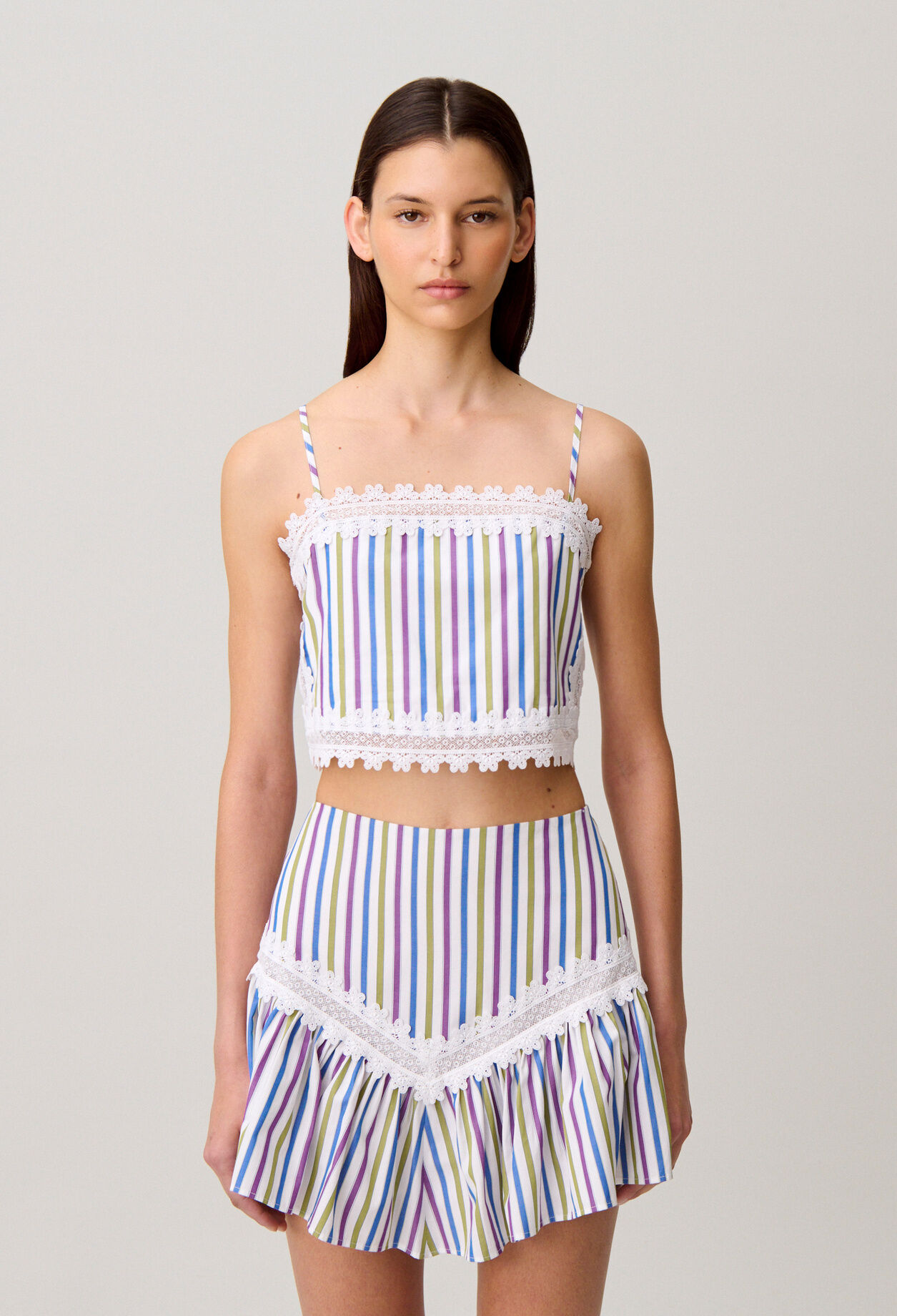 Kurzes Tr&auml;gertop