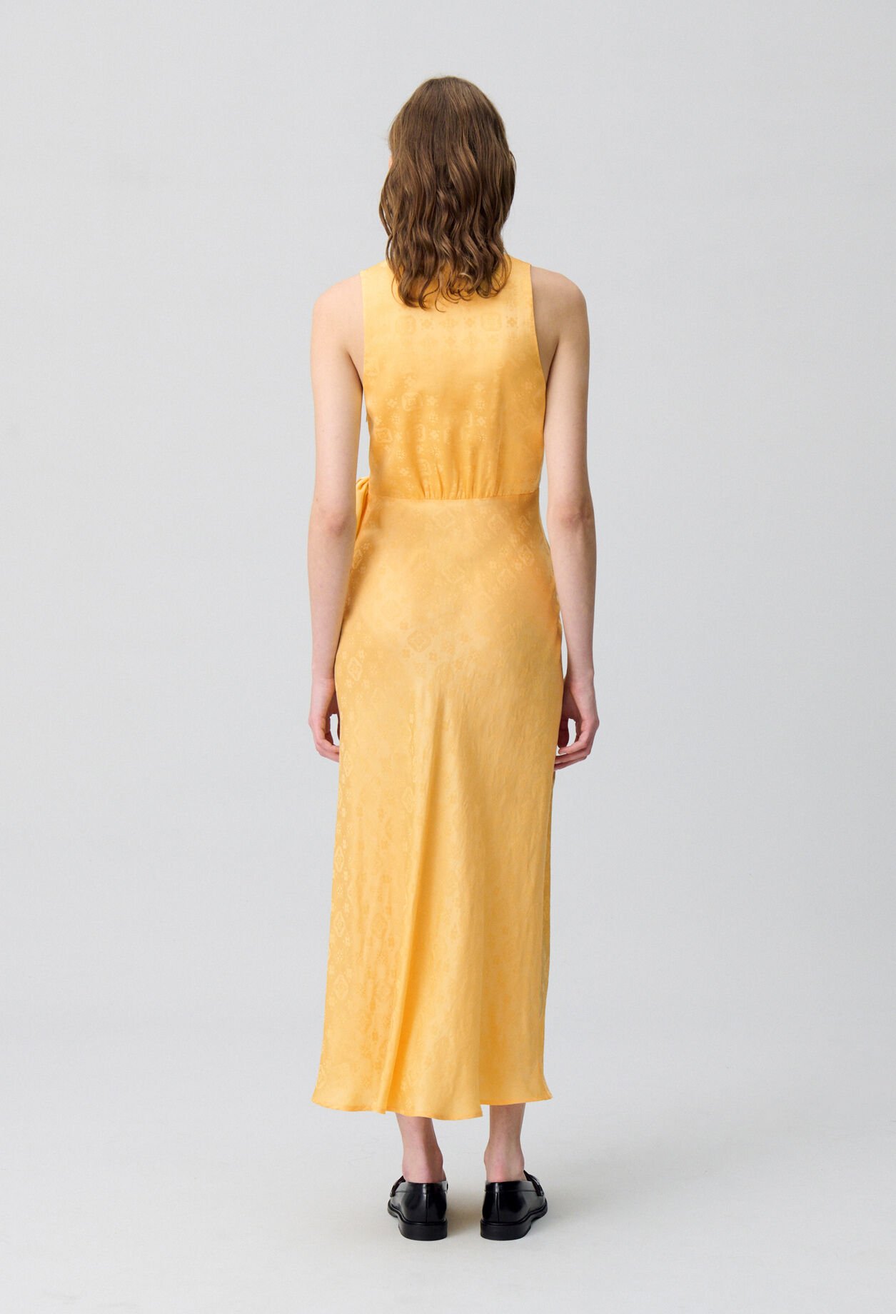 Fließendes Maxikleid