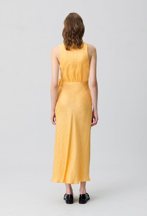 Fließendes Maxikleid