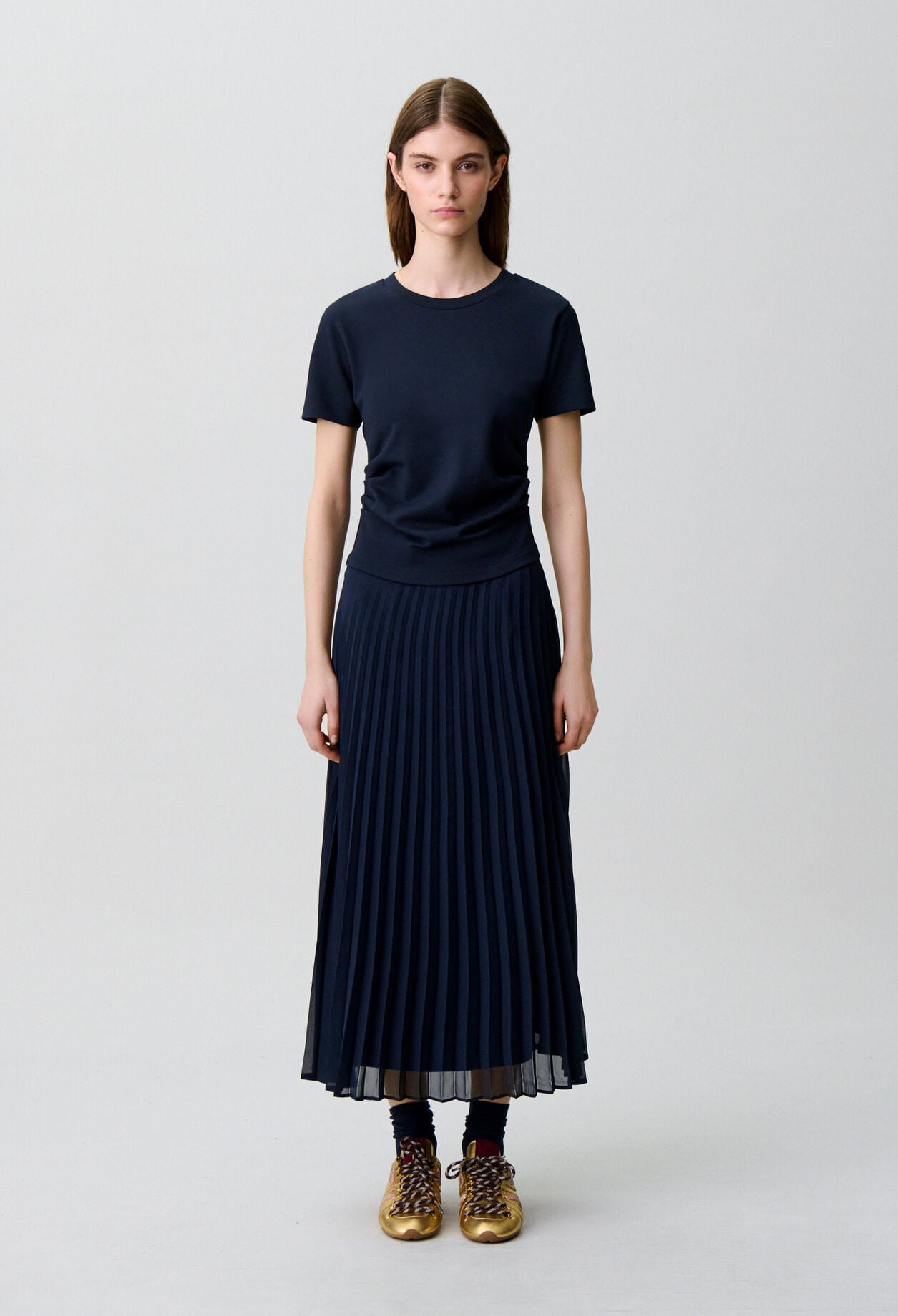 Kleid in Materialmix-Lagenoptik
