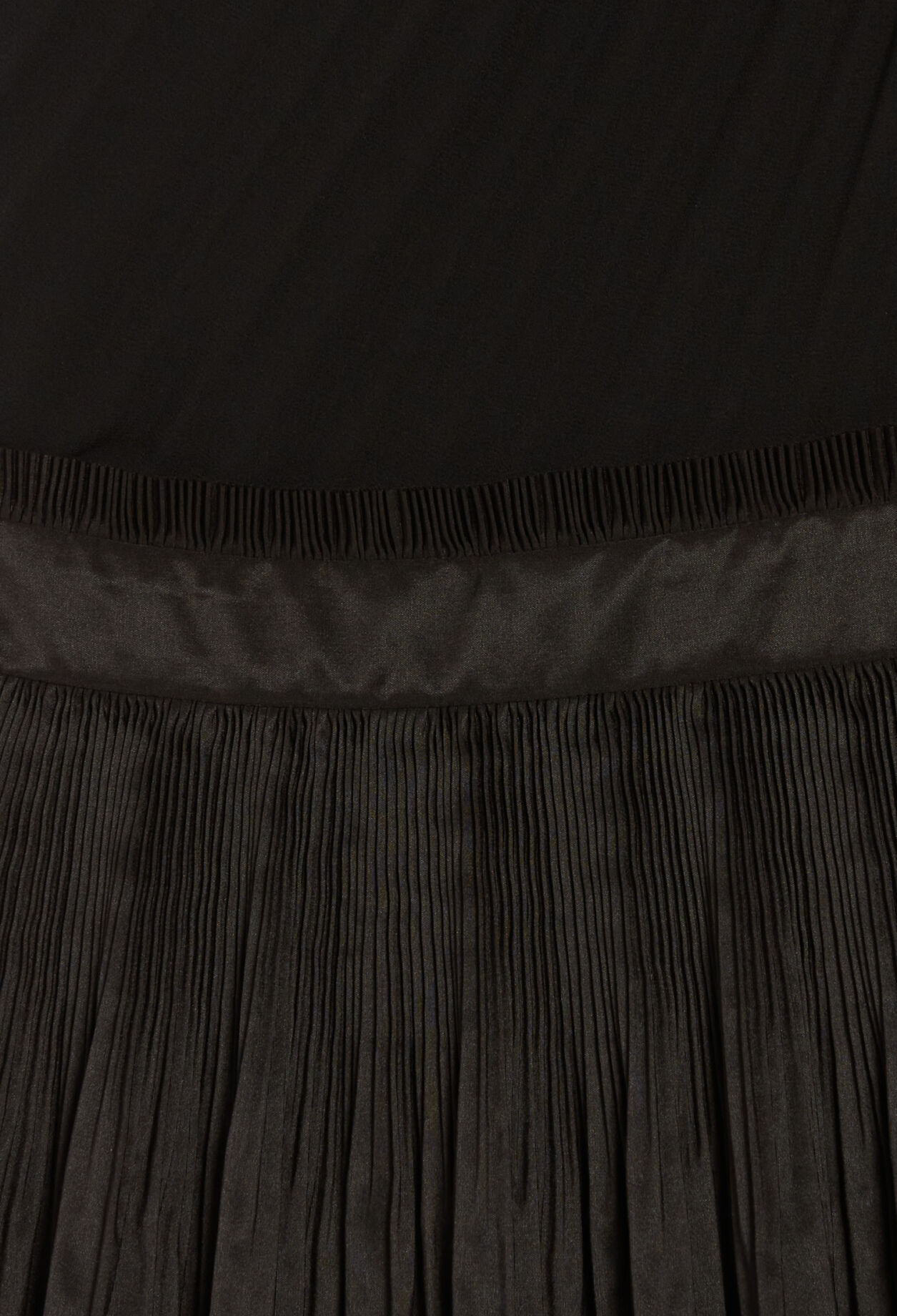 Asymmetrisches Eiskunstlaufkleid