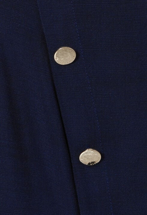 Tailliertes kurzes Kleid