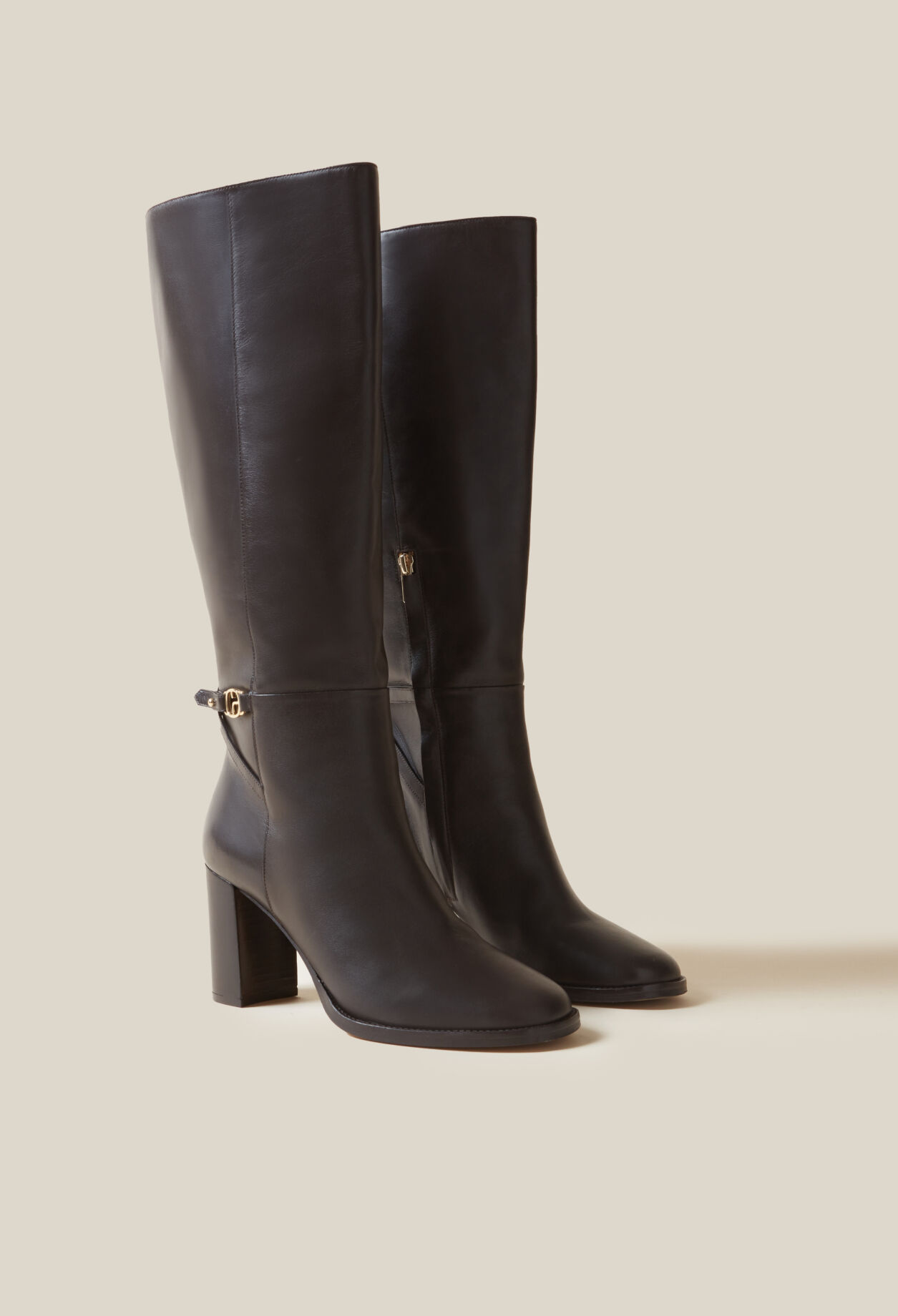 Lacklederstiefel mit CP-Logo