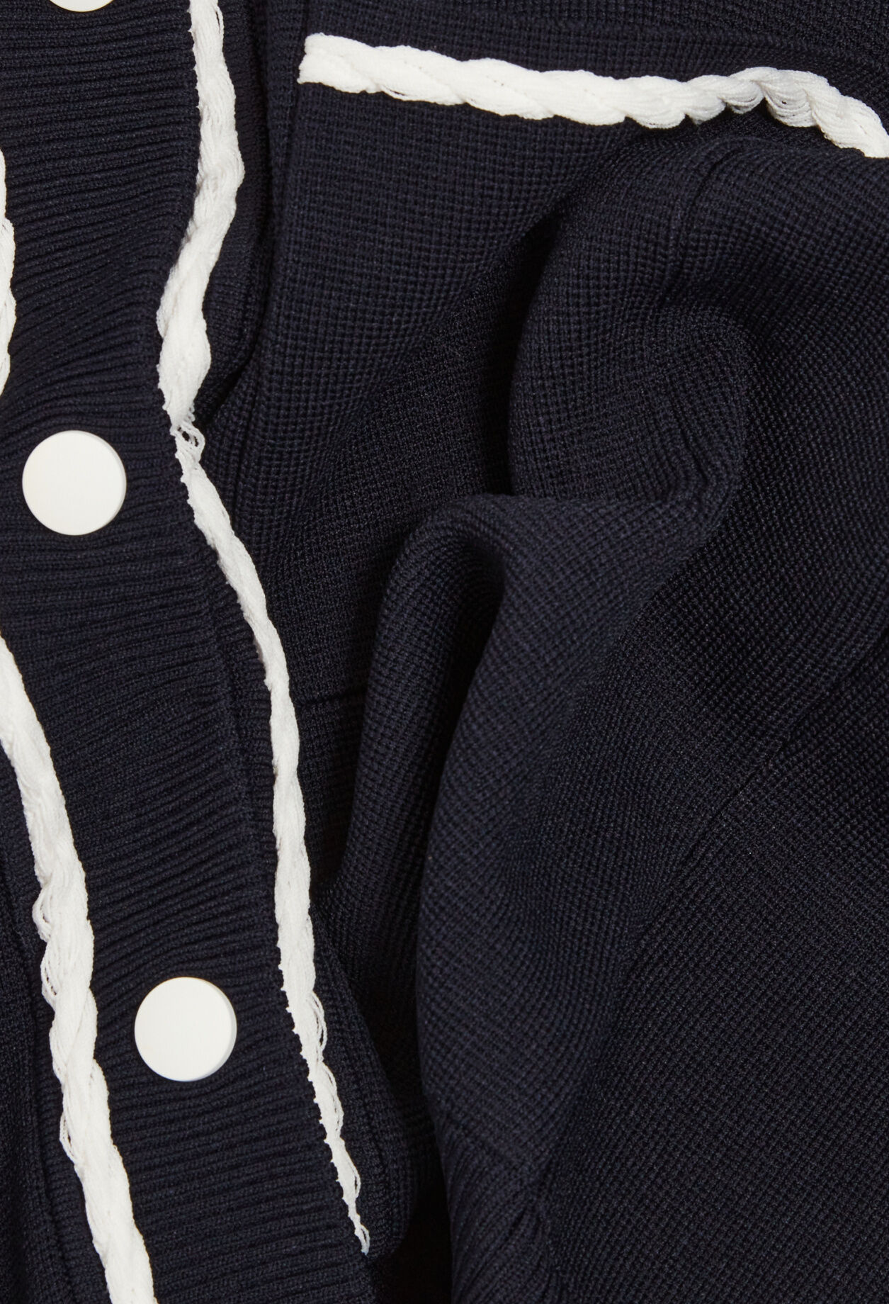 Cardigan mit geflochtenen Paspeln