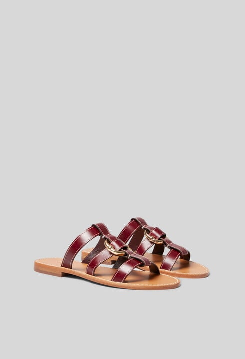 Sandalen mit Riemen und Ring