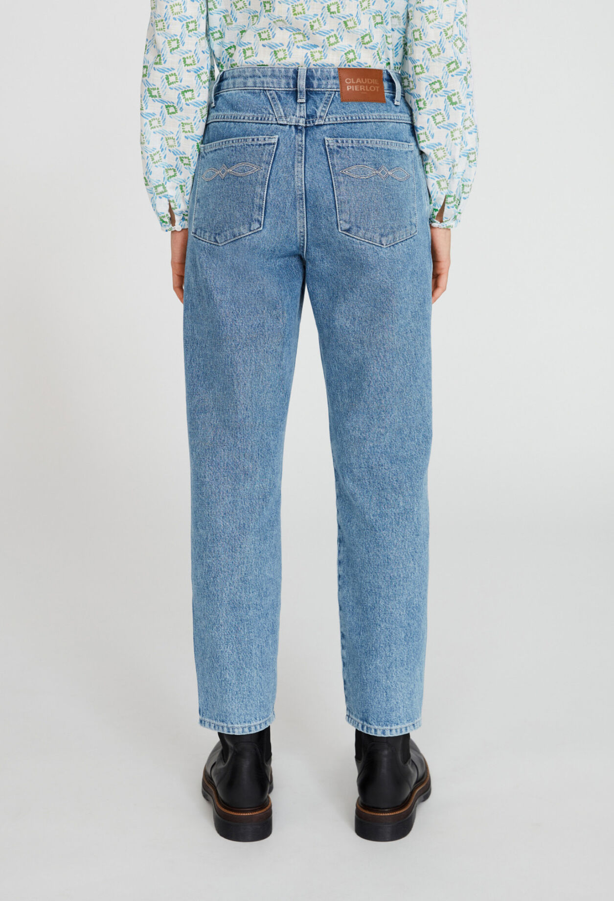 Jeans mit hoher Taille