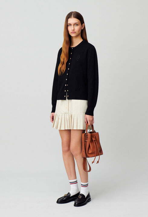Strickjacke mit Knöpfen