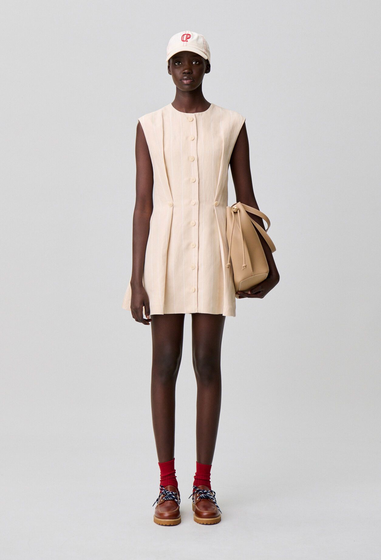 Ärmelloses kurzes Kleid