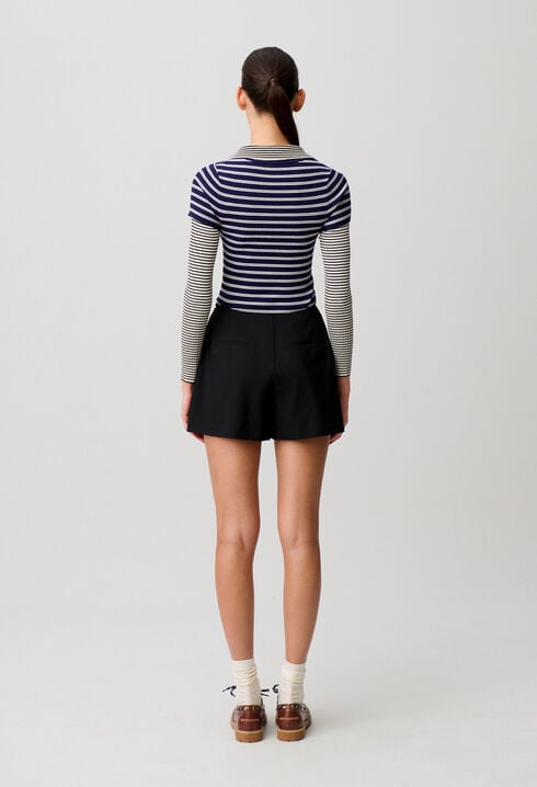 Schwarze Plissee-Shorts