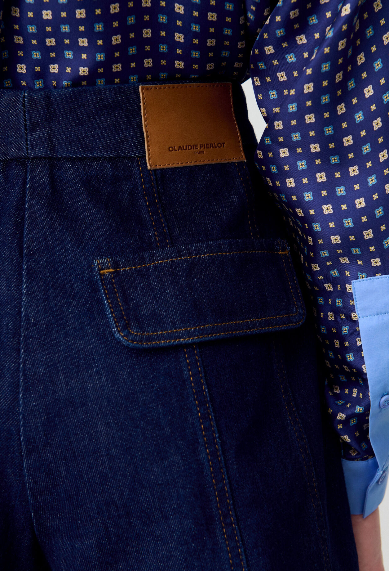 Kurze Jeans-Shorts in Raw Denim