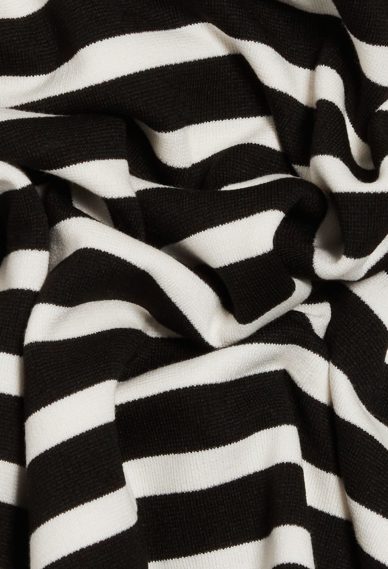 Zweifarbiges gestreiftes T-Shirt