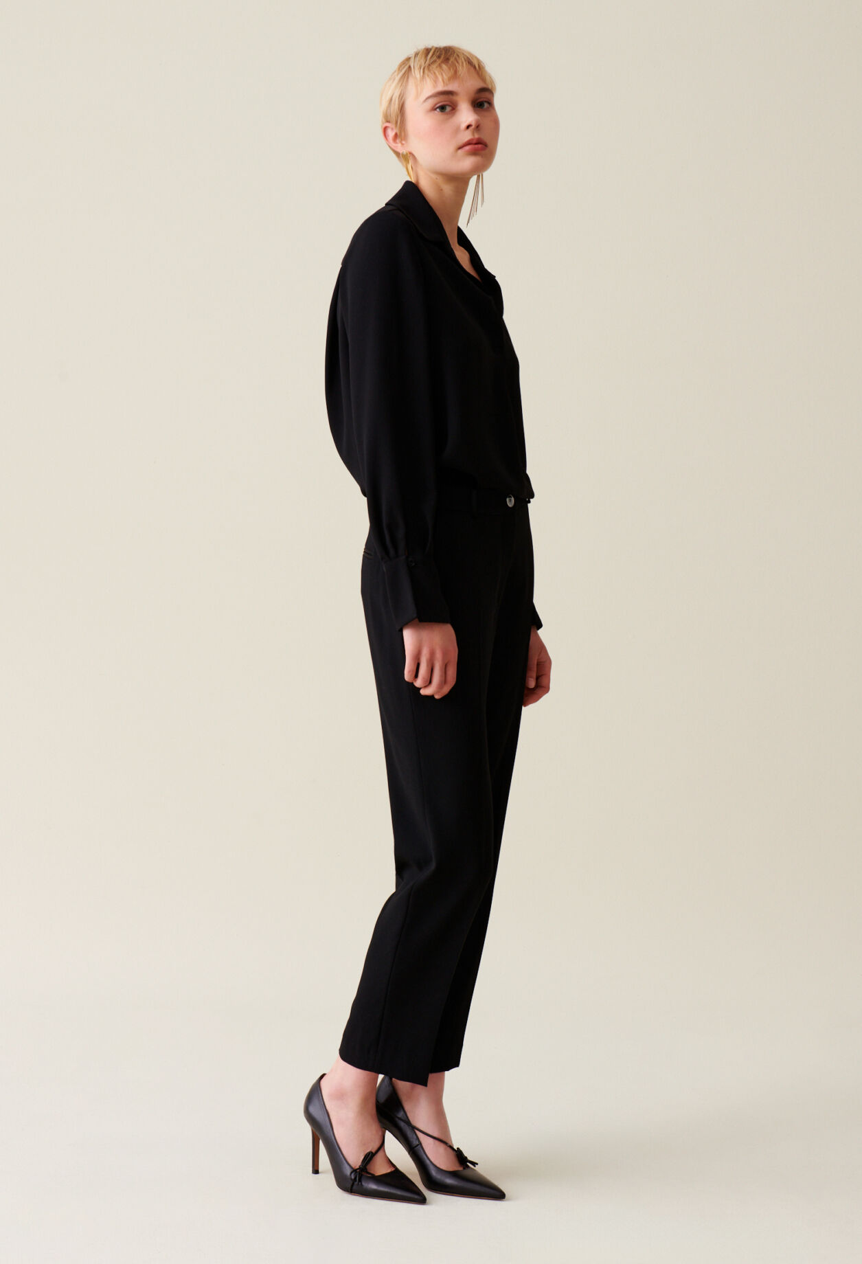 Fließende schwarze Bluse 