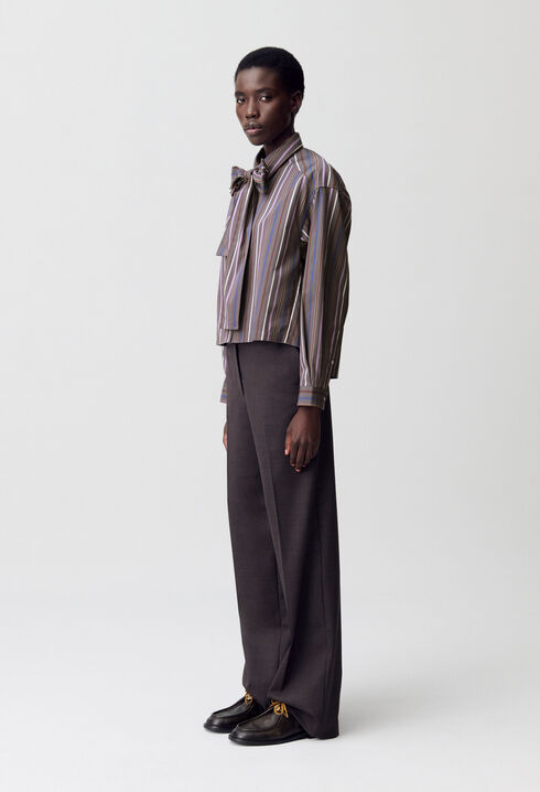 Gestreifte Lavalliere-Bluse