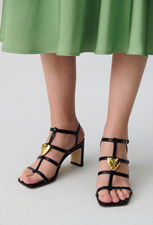 Lederschuhe mit Herzabsatz