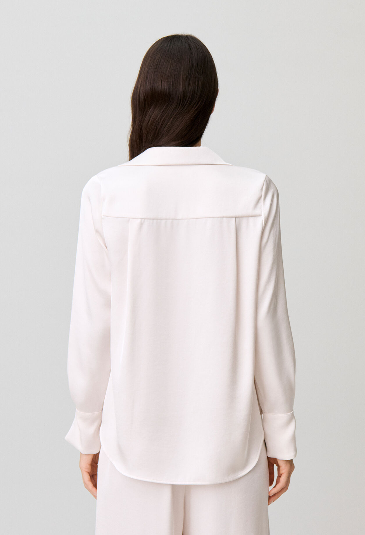 Flie&szlig;ende Bluse mit Kragen