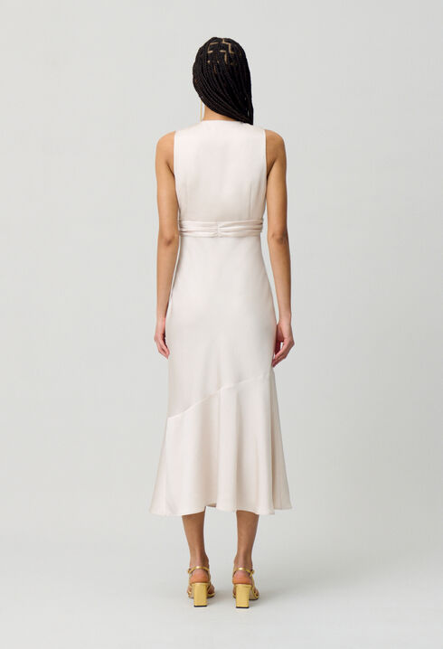 Fließendes Maxikleid
