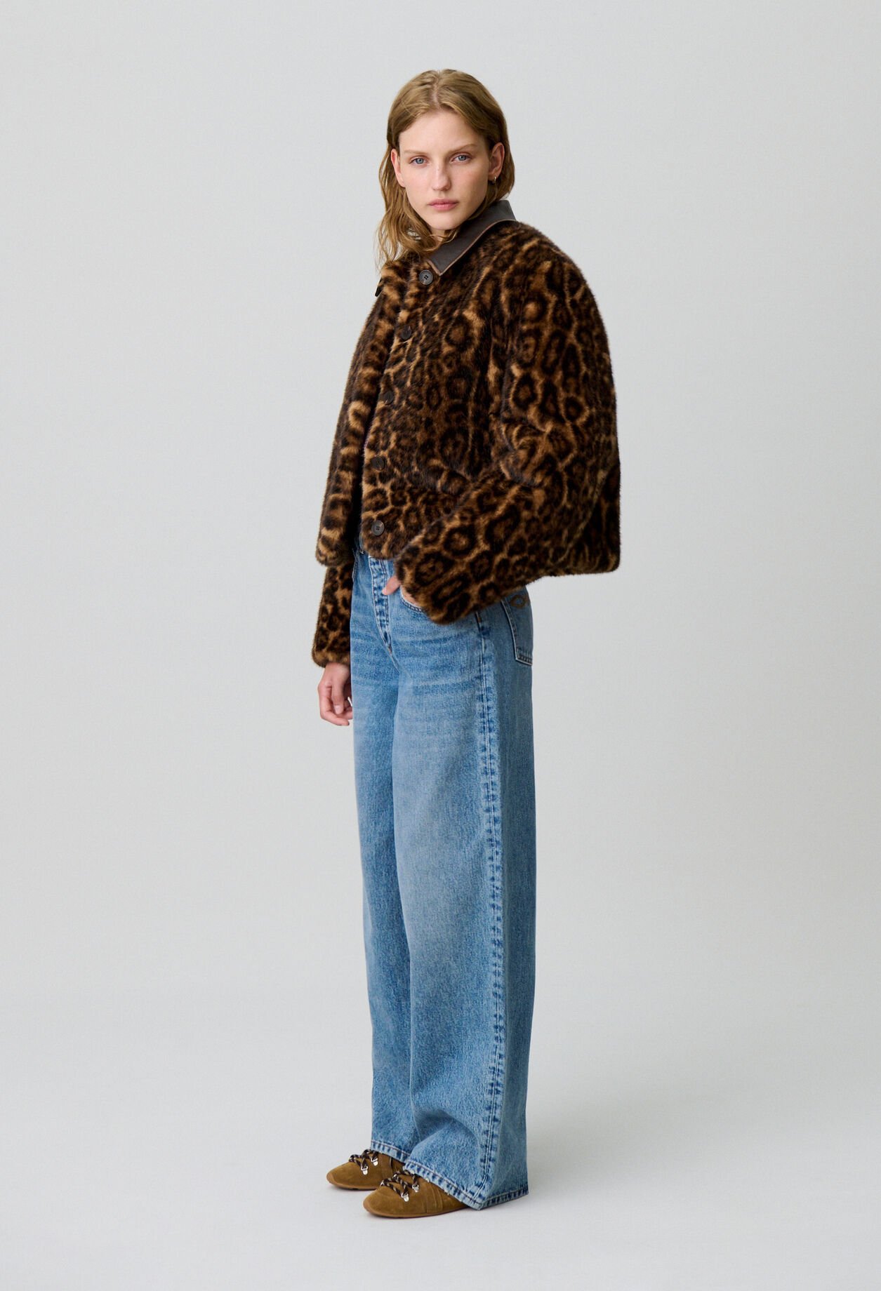 Webpelzmantel mit Leopardenmuster