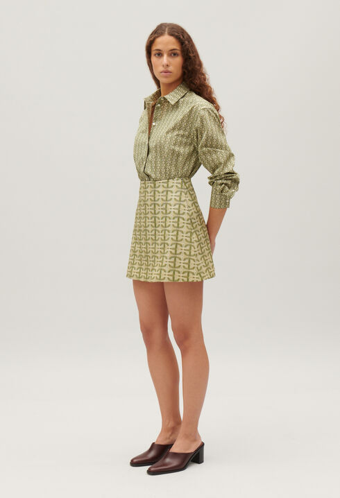 Kurzer Trapez-Rock mit Monogramm