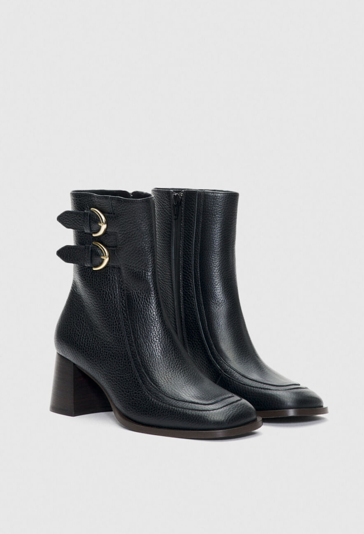 Stiefeletten mit Absätzen