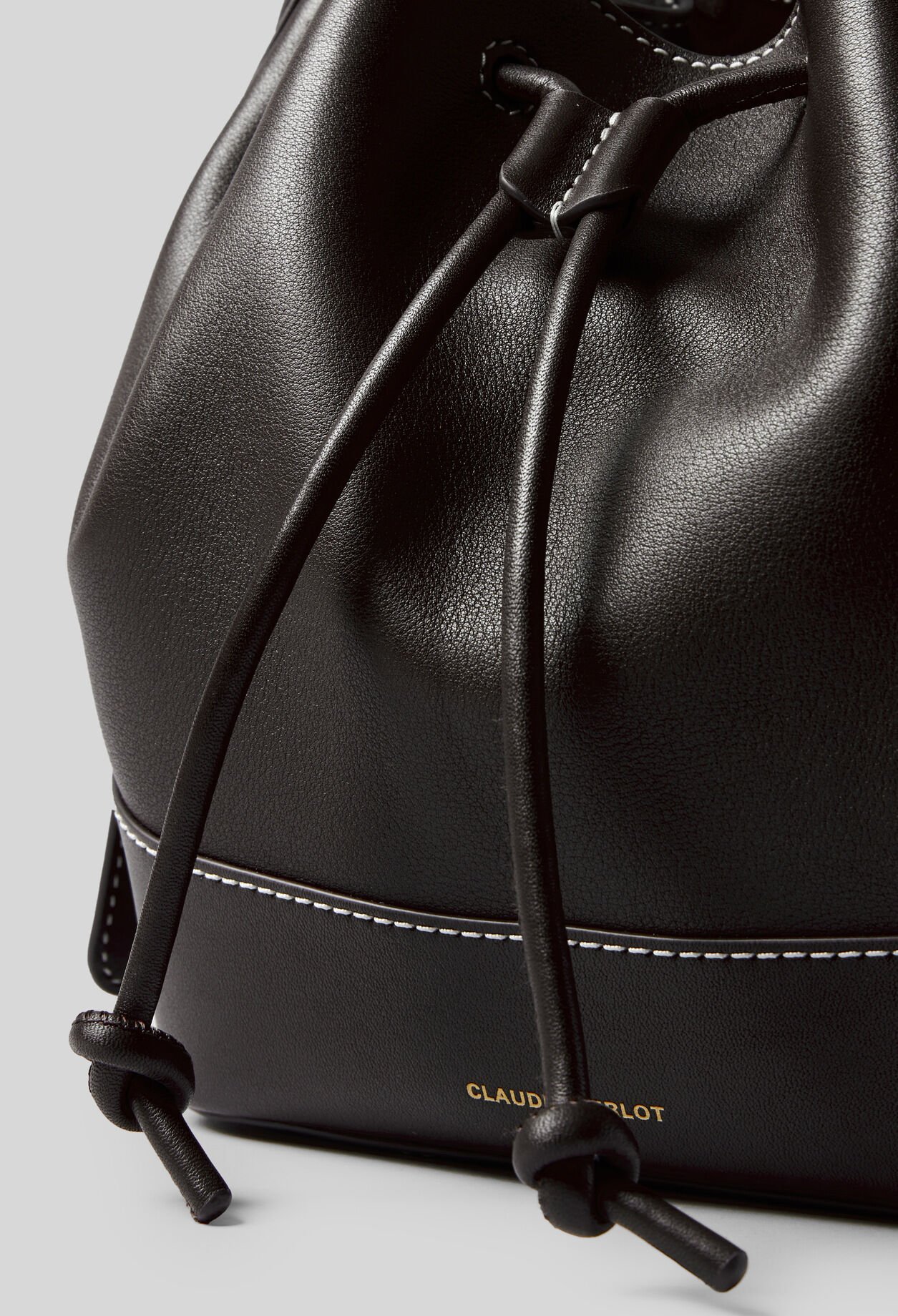 Ledertasche in Beutelform