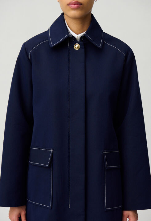 Mittellanger taillierter Trenchcoat