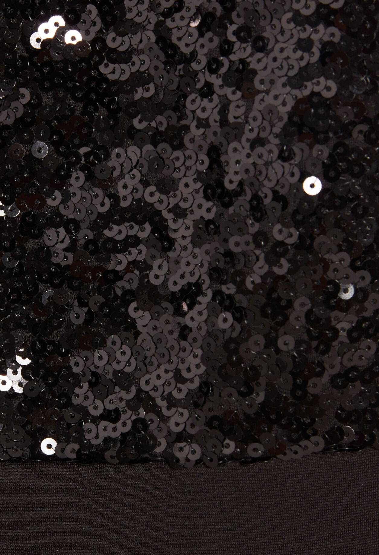 Asymmetrischer schwarzer Body