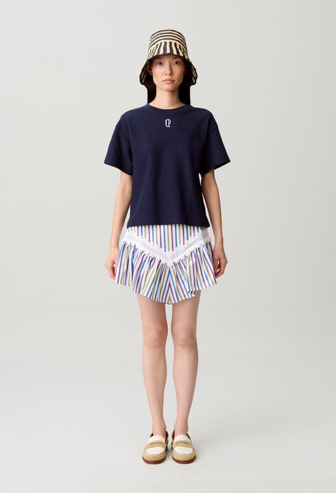 Gestreifter kurzer Rock