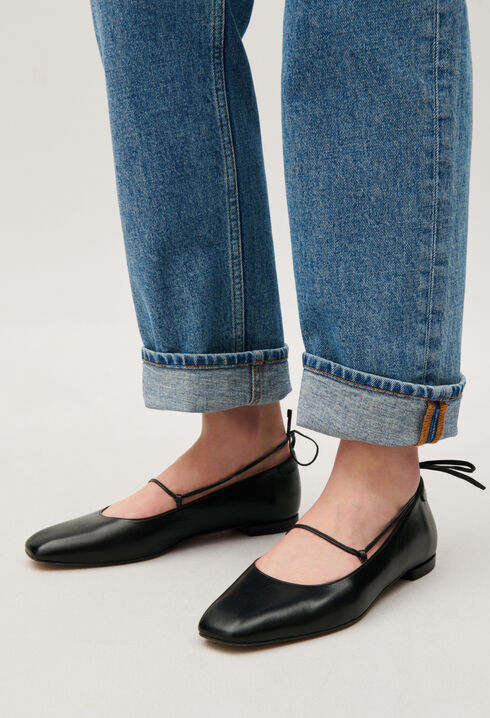 Schwarze Leder-Ballerinas