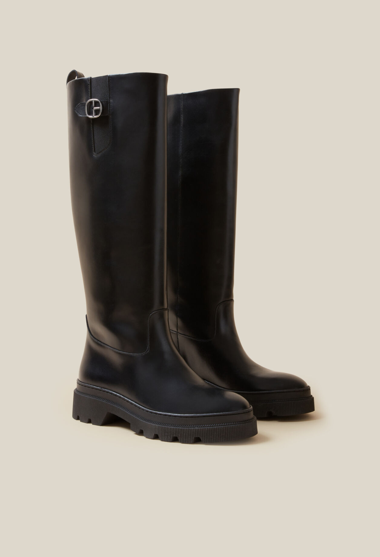 Hohe Lederstiefel