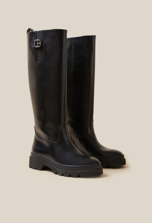 Hohe Lederstiefel