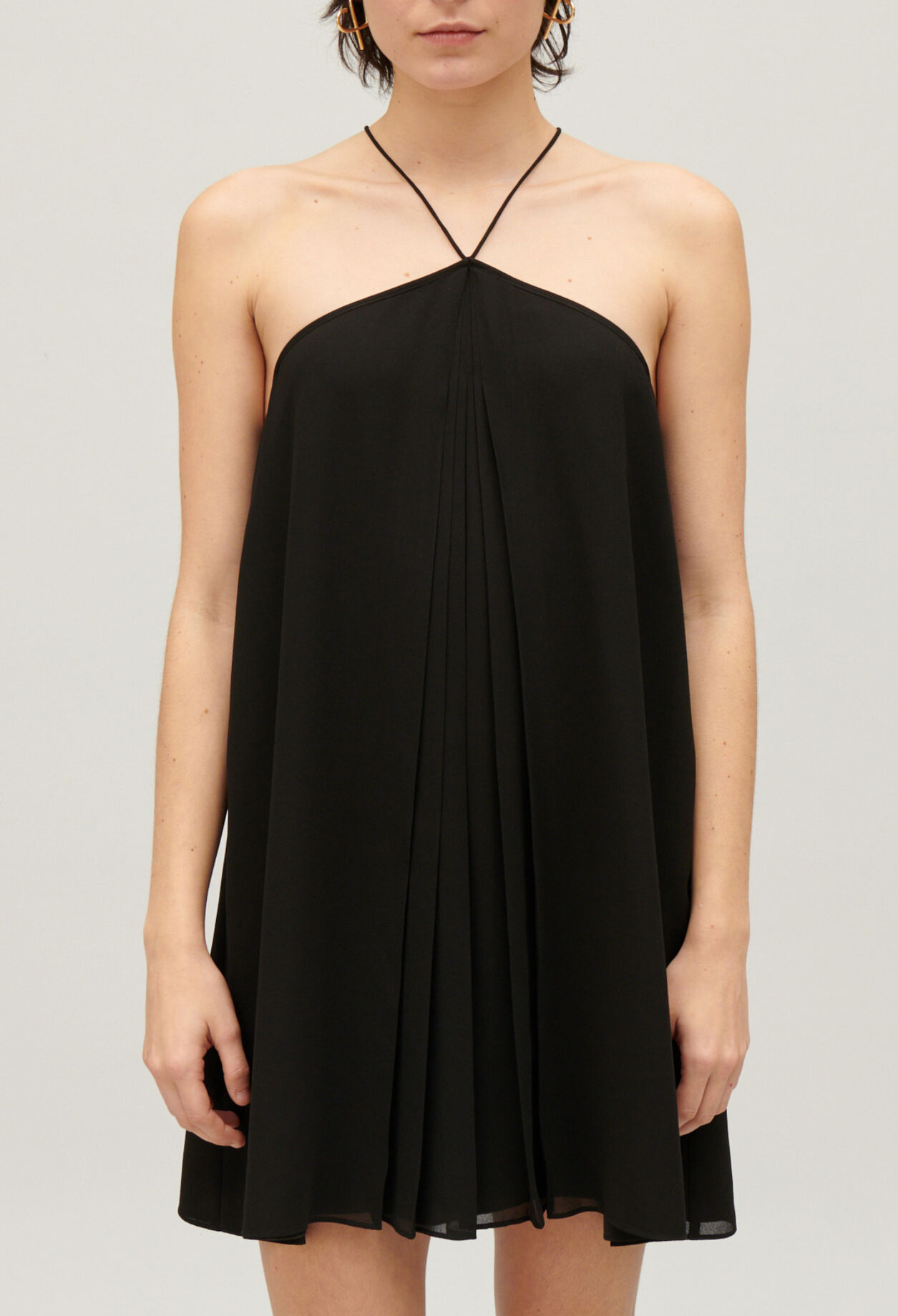 Plissiertes, kurzes Kleid Schwarz
