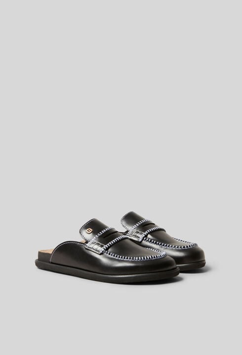 Mules aus glattem Leder