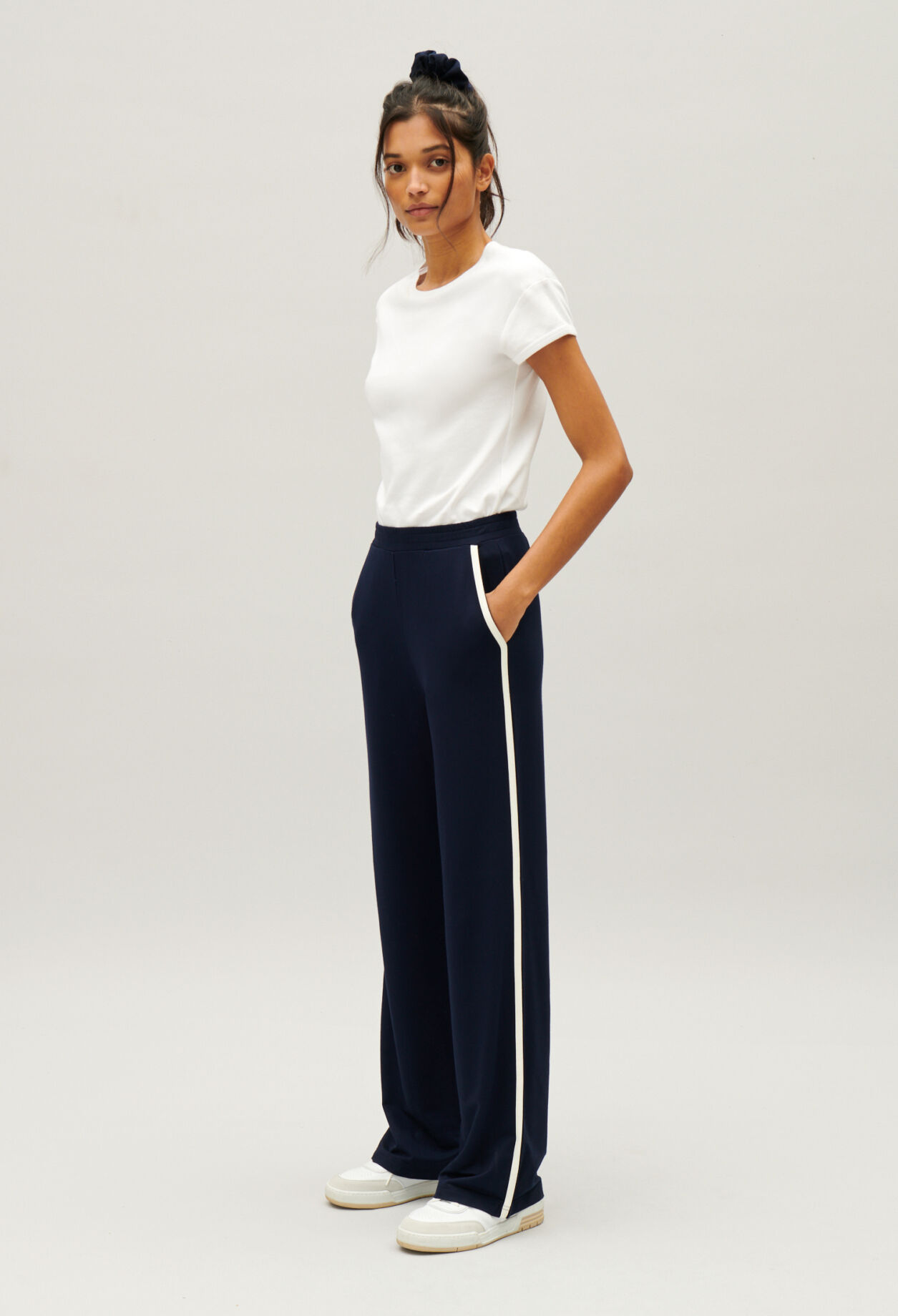 Sporthose Marineblau