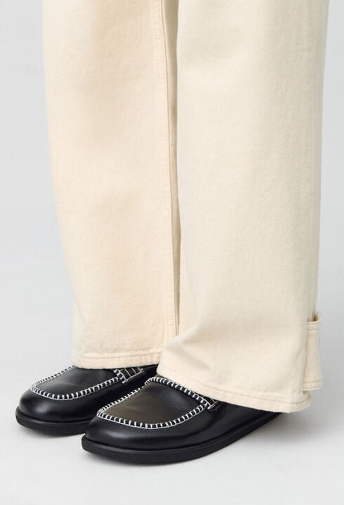 Mules aus glattem Leder