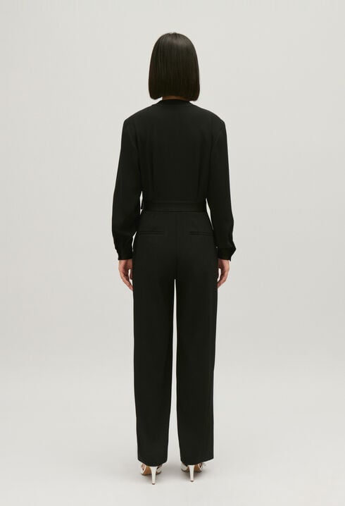 Schwarzer Jumpsuit