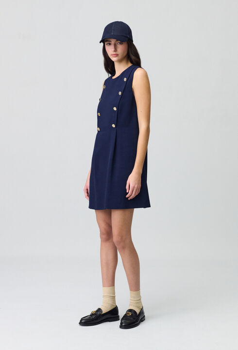 Tailliertes kurzes Kleid
